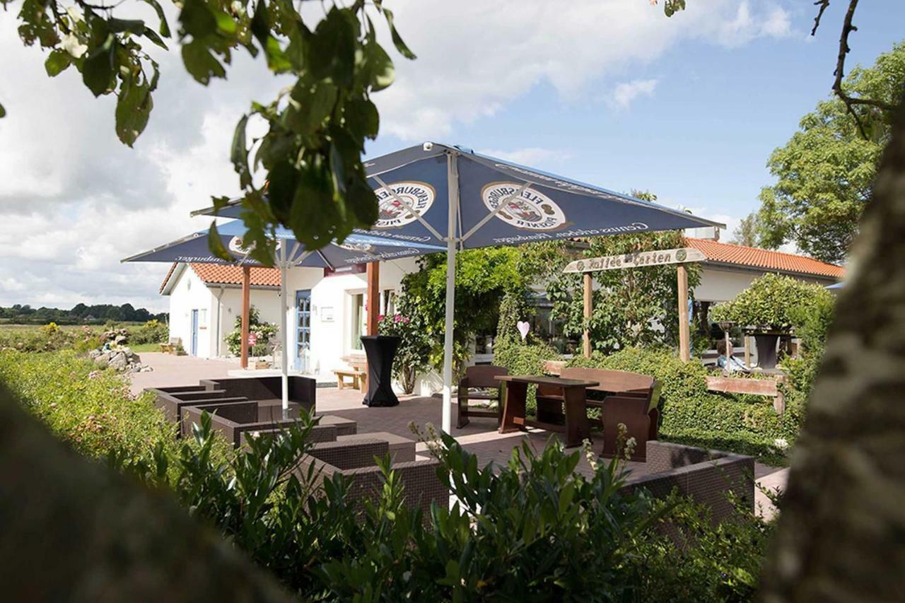 Ostseehotel Hunhoi Niesgrau Exterior photo